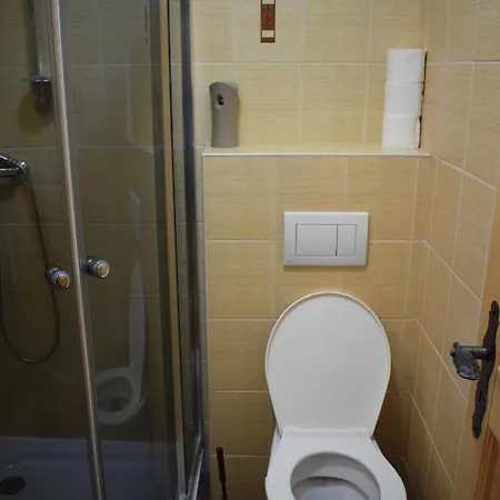 Na Gazdovskom Dvore בית הארחה